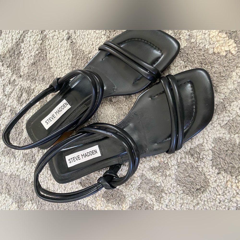 Steve Madden sandals size 7, women’s heels, black dress shoes, EUC